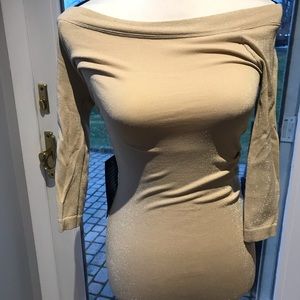 BEBE OFF THE SHOULDER GOLD SHIMMER DRESS. NWT- P/S